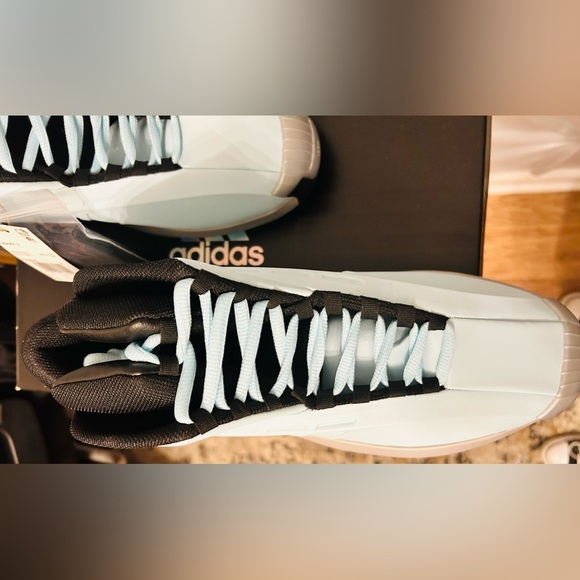 Adidas (NWT) SZ 11 Crazy 1 Kobe ice blue men’s shoe #IG5896 - Picture 7 of 13